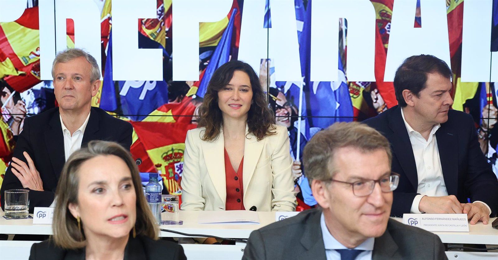 Díaz Ayuso sobre la comisión de las mascarillas: "Que me llamen, que les voy a cantar lo más grande"