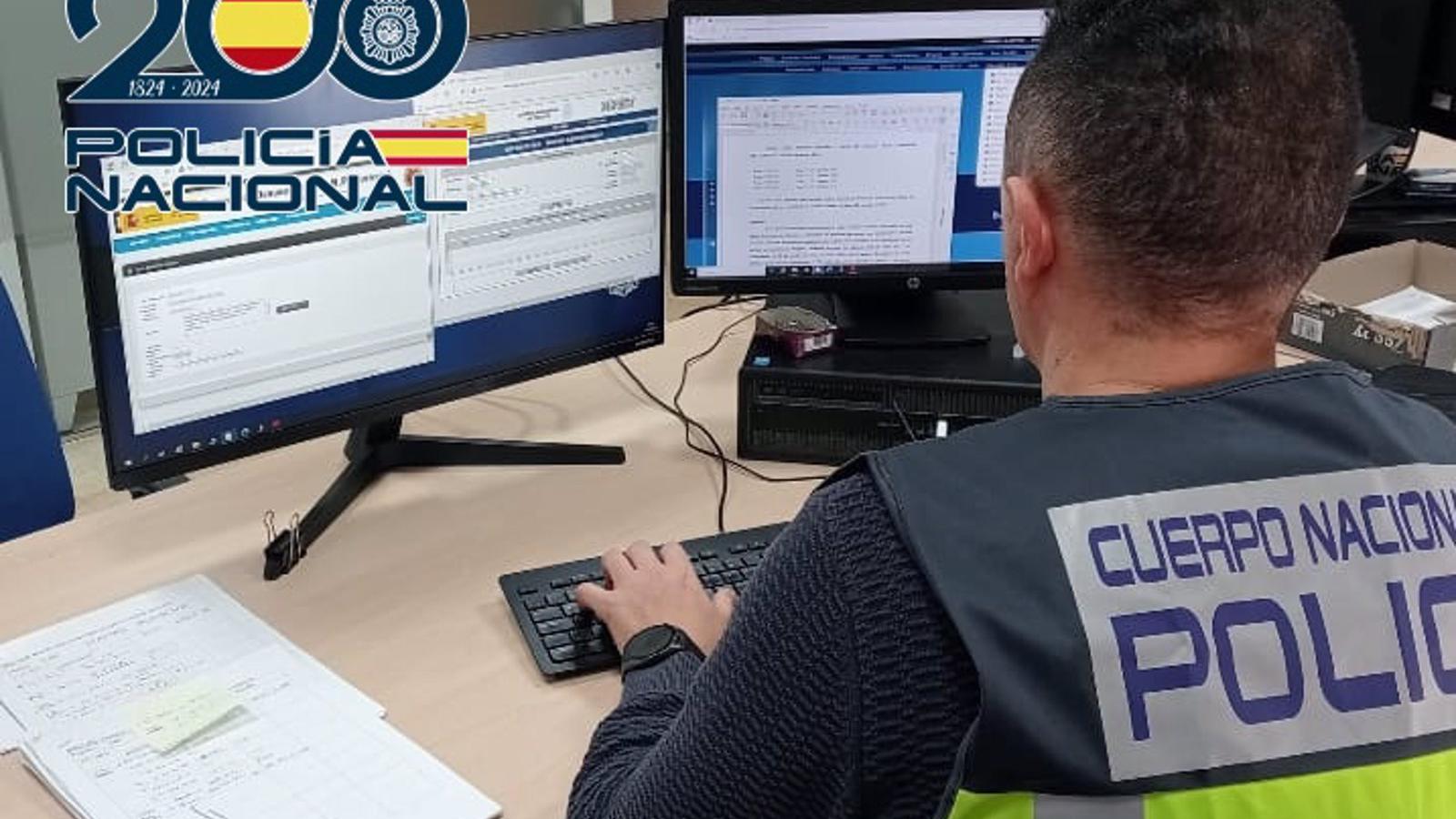 Detención en Sevilla por pornografía infantil encontrada en Barajas