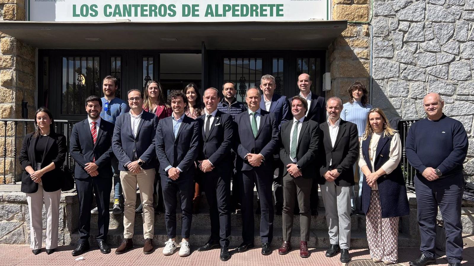 La Comunidad aborda proyectos con los alcaldes de la zona oeste para impulsar la transformación digital