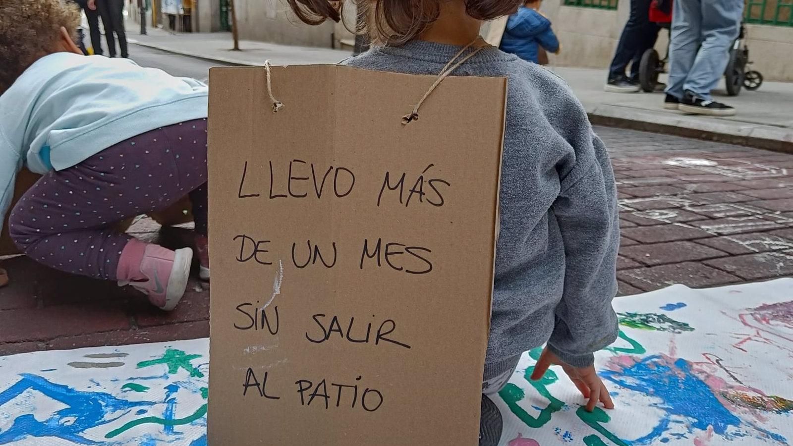 El patio de una escuela de Lavapiés abrirá "de forma inminente" tras casi dos meses clausurado