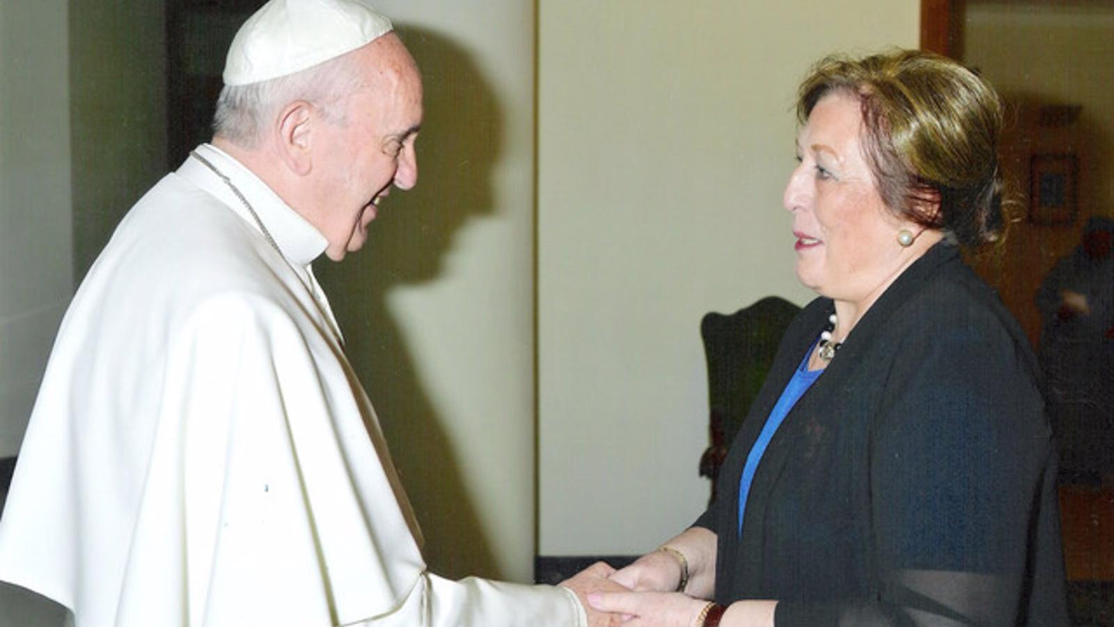 Muere María Encarnación González, destacada historiadora y canonista española