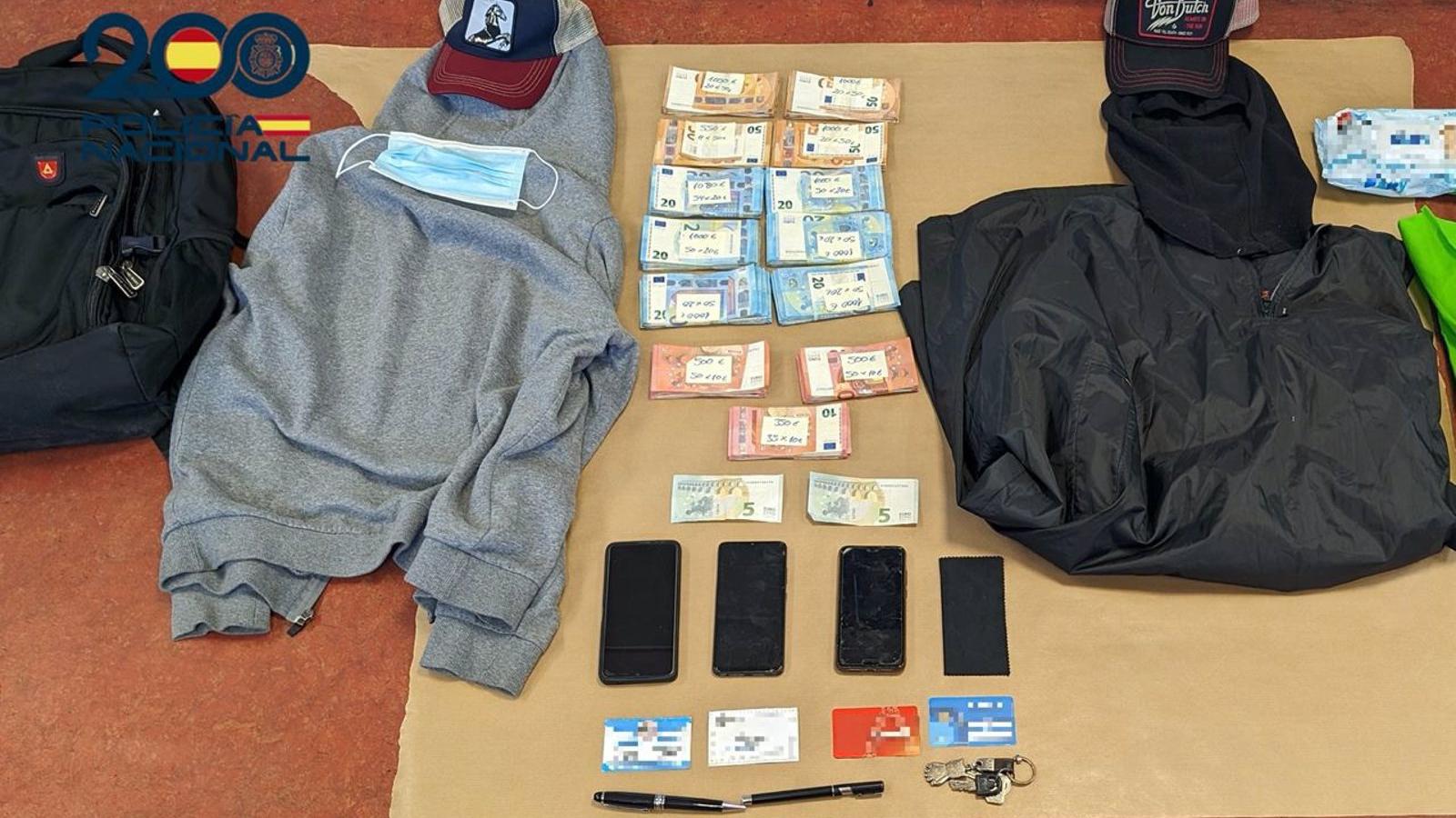 Detenidos tras el robo de 11.000 euros en salón de juegos de Madrid
