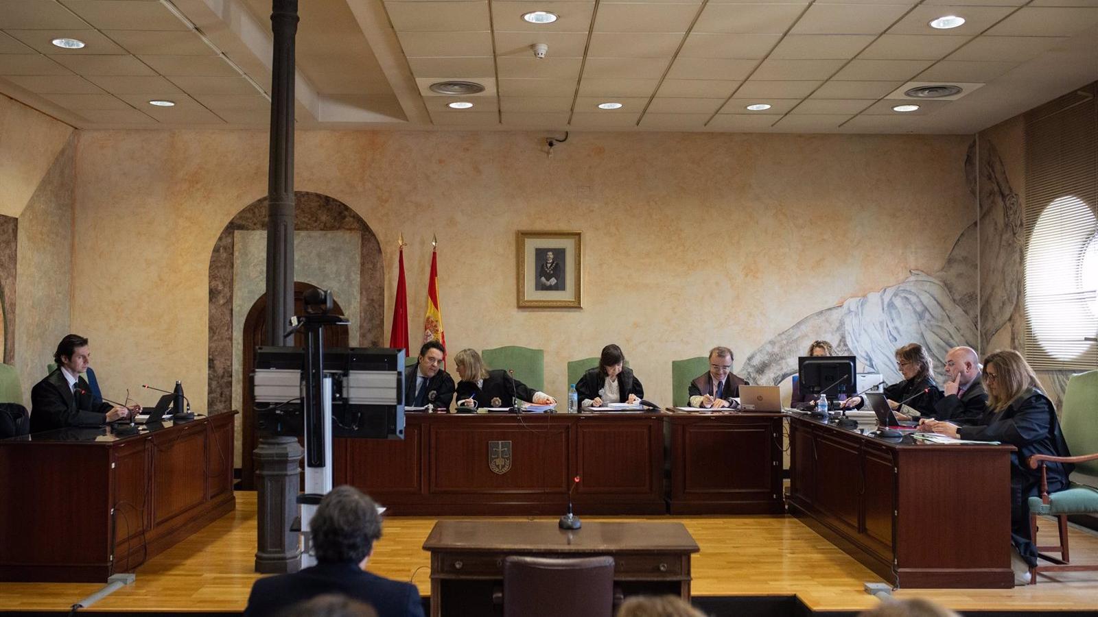 El TSJM anula la prisión permanente al joven que mató al rapero Isaac y le condena a veinte años por homicidio