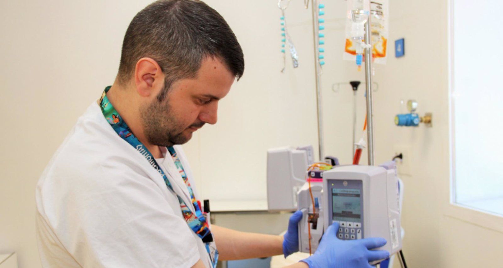 La Unidad de Terapias Experimentales en Cáncer del Clínico San Carlos, acreditada para ensayos clínicos en fase temprana