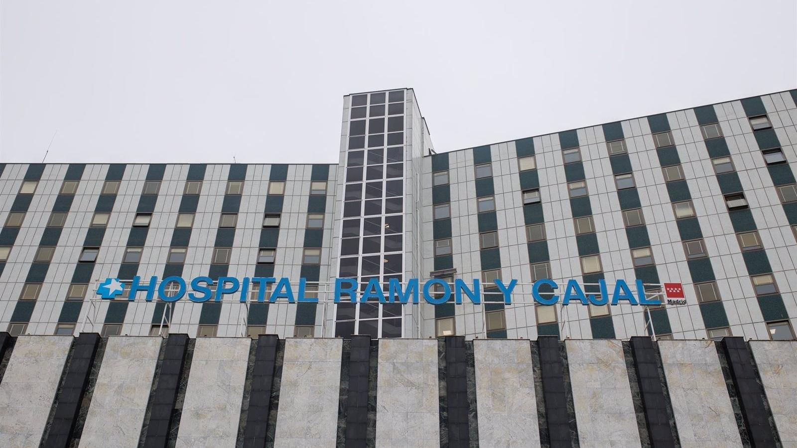 Escándalo en el hospital Ramón y Cajal: a juicio un celador acusado de violar a una joven ingresada en psiquiatría