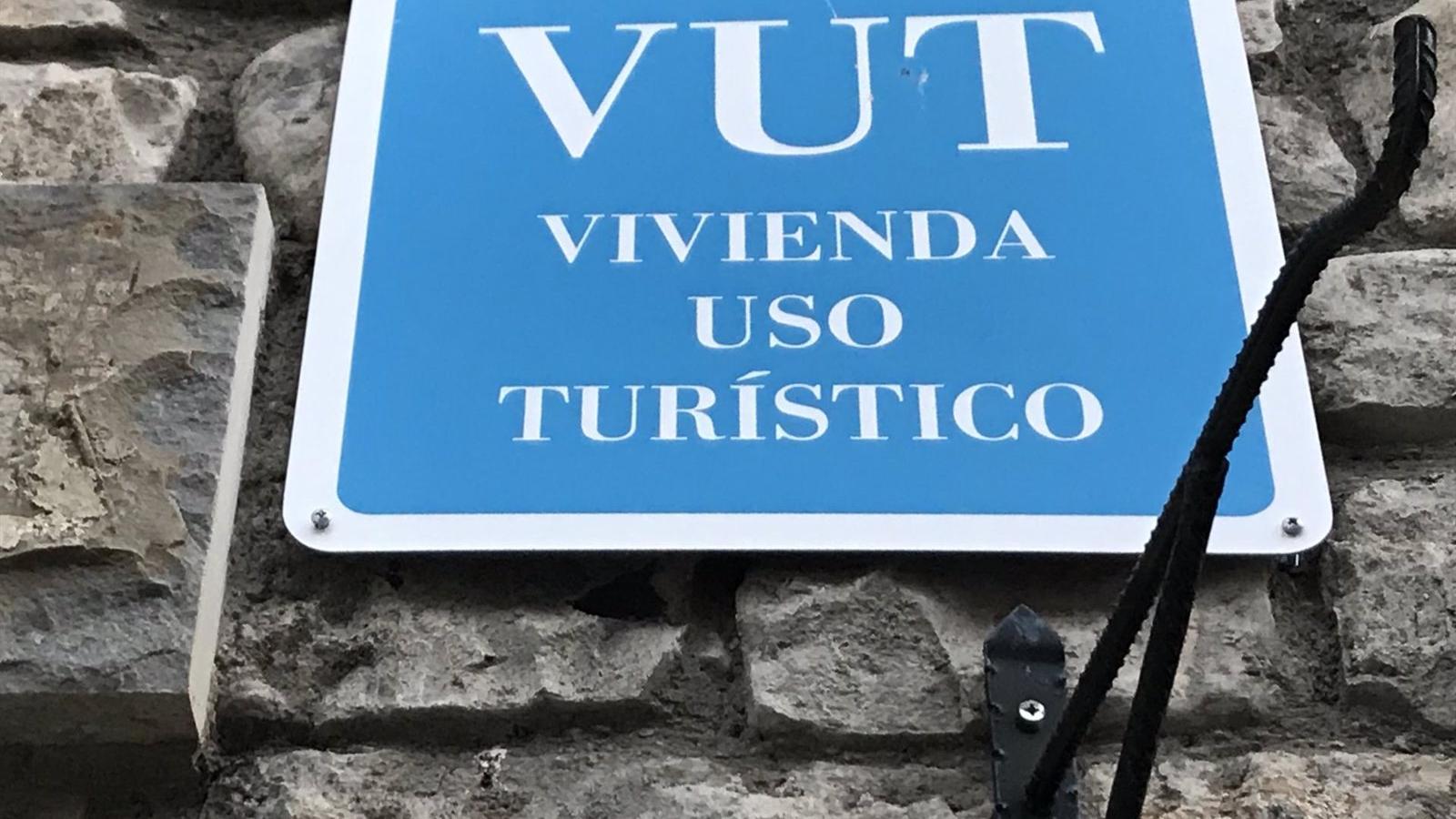 La capital presenta el primer Plan de Inspección Urbanística con el foco en las viviendas turísticas y el ocio nocturno