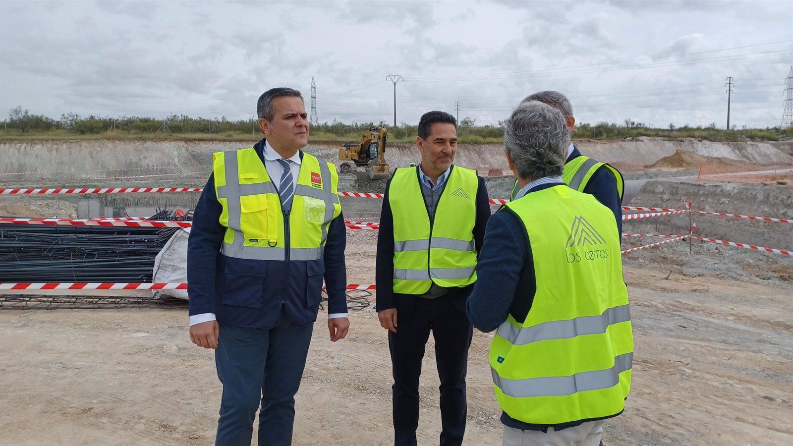 Jorge Rodrigo examina el nuevo desarrollo de Los Cerros en Vicálvaro