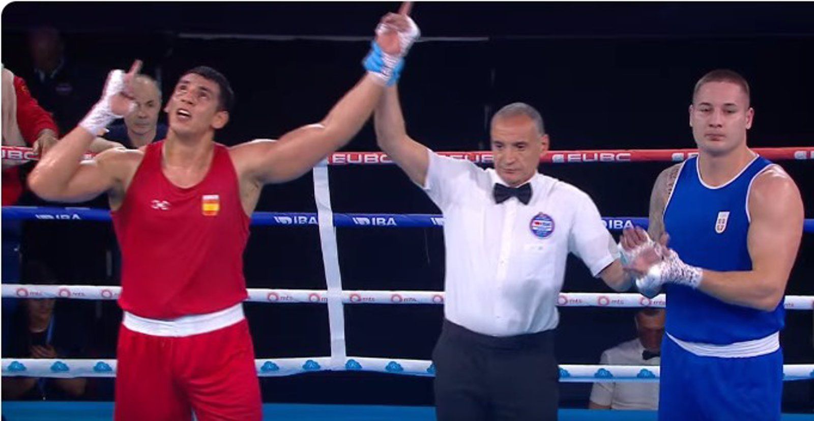 Ayoub Ghadfa Drissi se corona campeón de Europa de boxeo superpesado