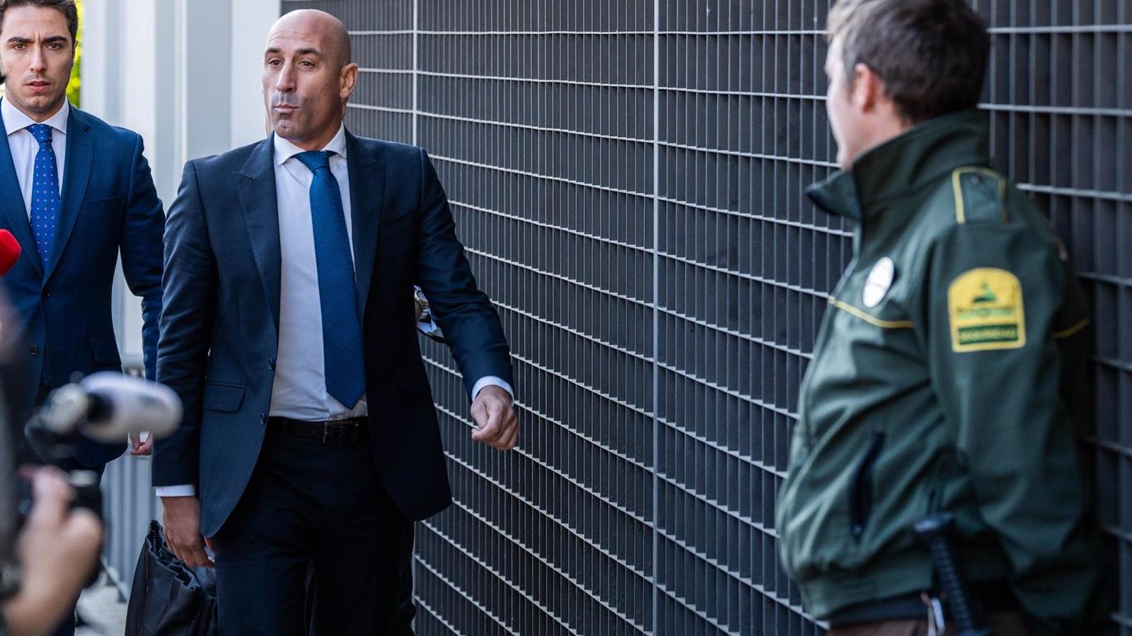 Luis Rubiales niega irregularidades ante la jueza