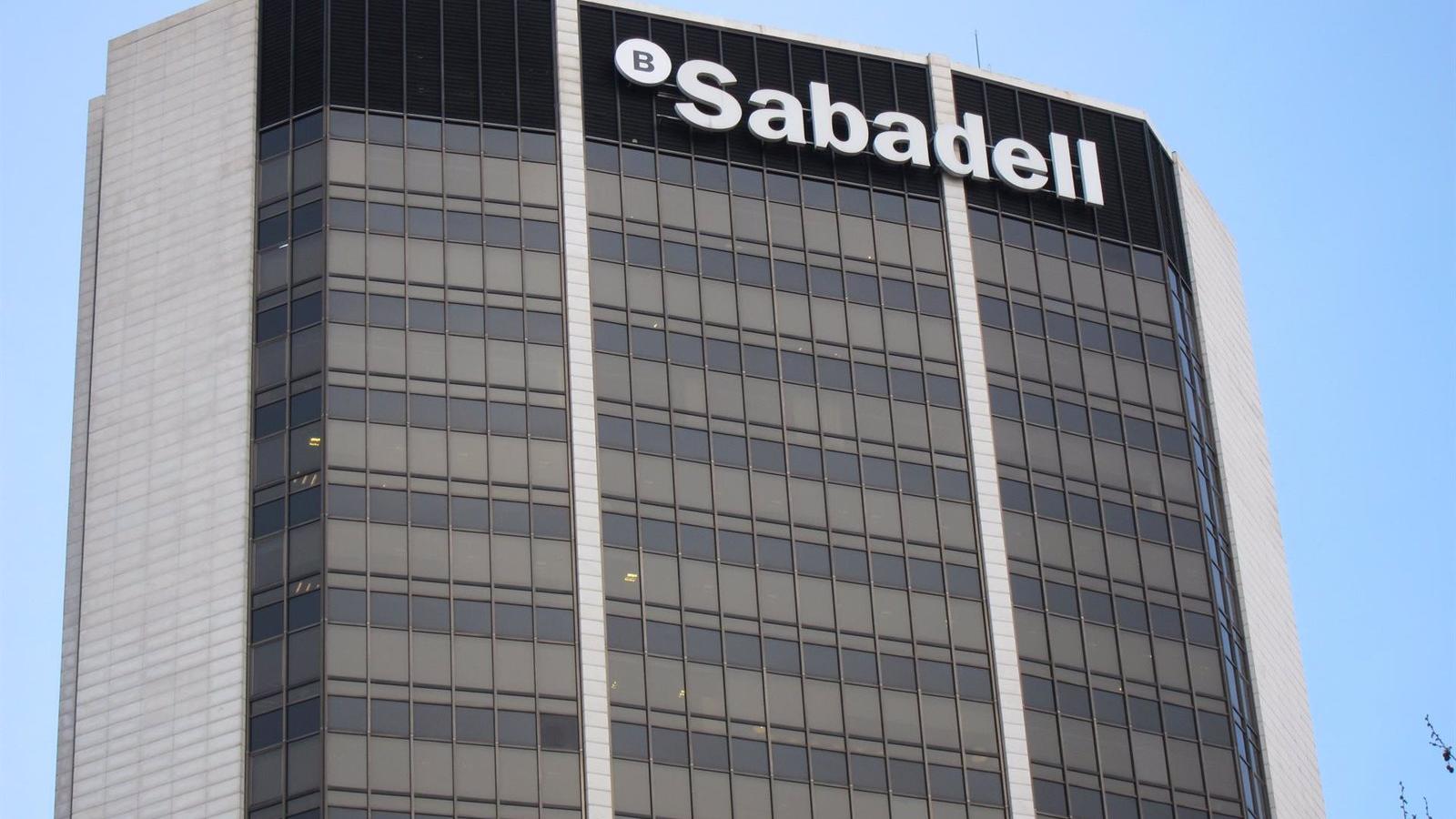 Banco Sabadell lidera alzas en el Ibex 35 tras propuesta de fusión con BBVA