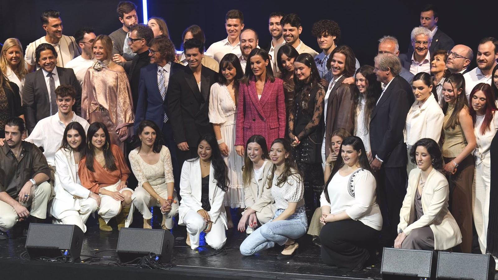 La Reina Letizia preside el concierto EmociónArte en el Teatro Real