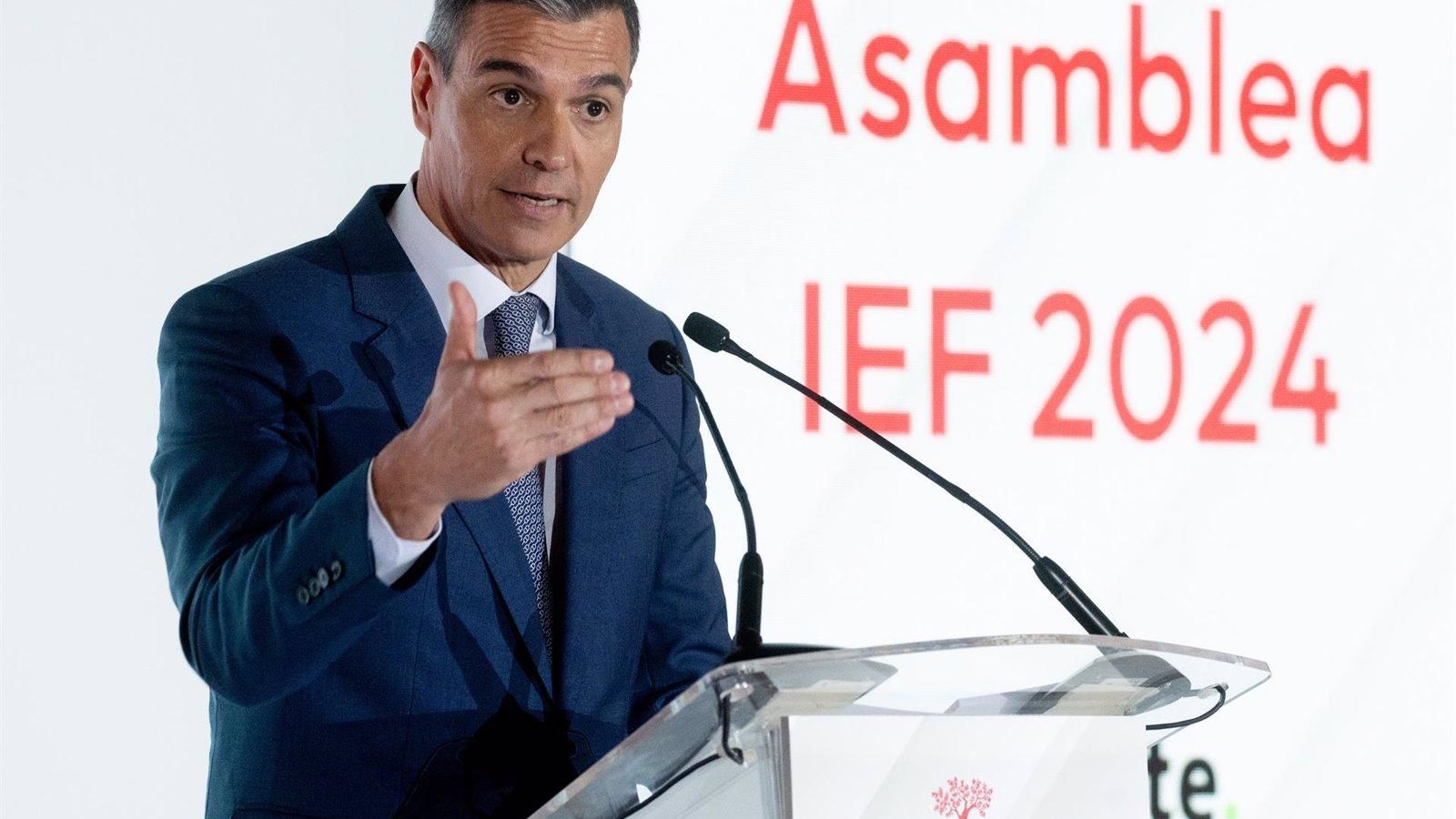Ayuso acusa a Sánchez de causar el "hundimiento de la inversión" en España