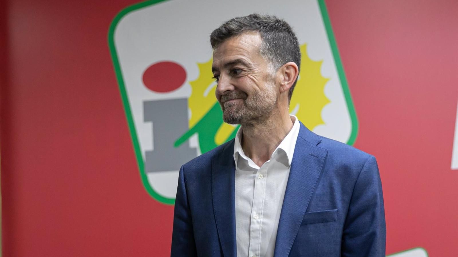Antonio Maíllo liderará IU tras imponerse en las primarias a la ministra Sira Rego