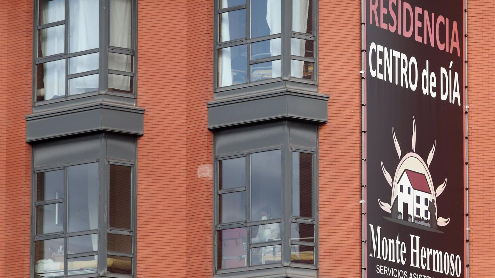 Ayuso acusa a Más Madrid de engañar a los familiares de los fallecidos en residencias