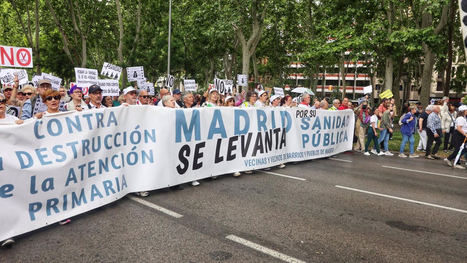 Críticas a la ministra García por su participación en la manifestación en defensa de la Sanidad Pública