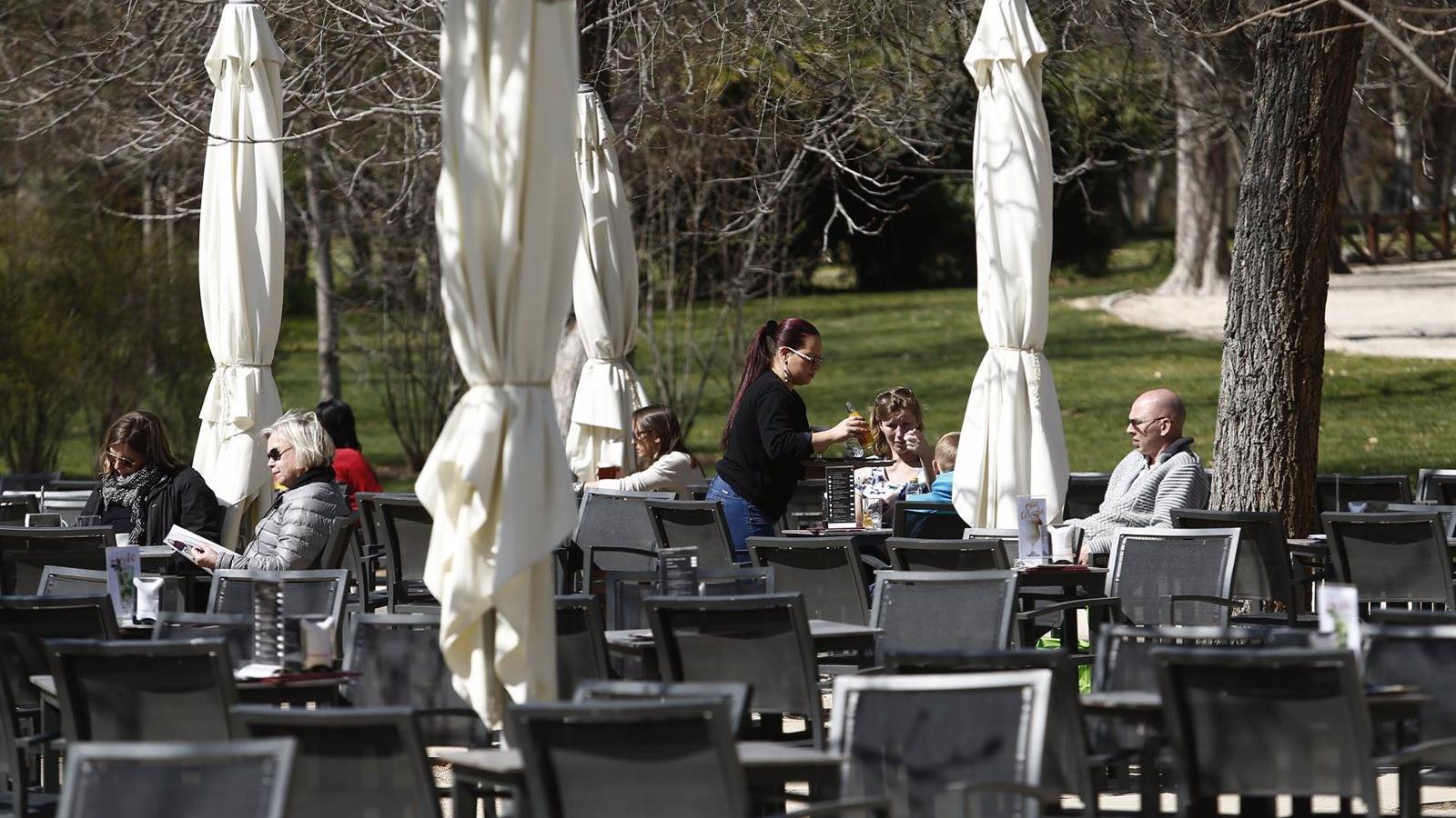 Retroceso en las ventas del sector servicios en la Comunidad de Madrid en marzo
