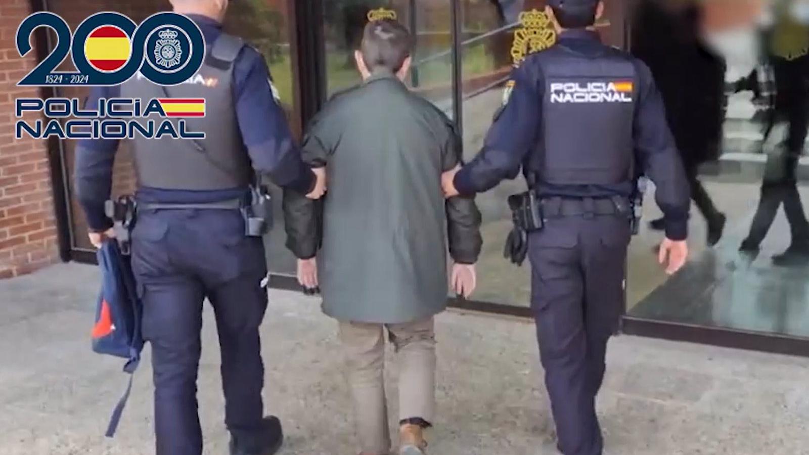 Detenido un atracador de bancos en Madrid tras amenazar con explosivos