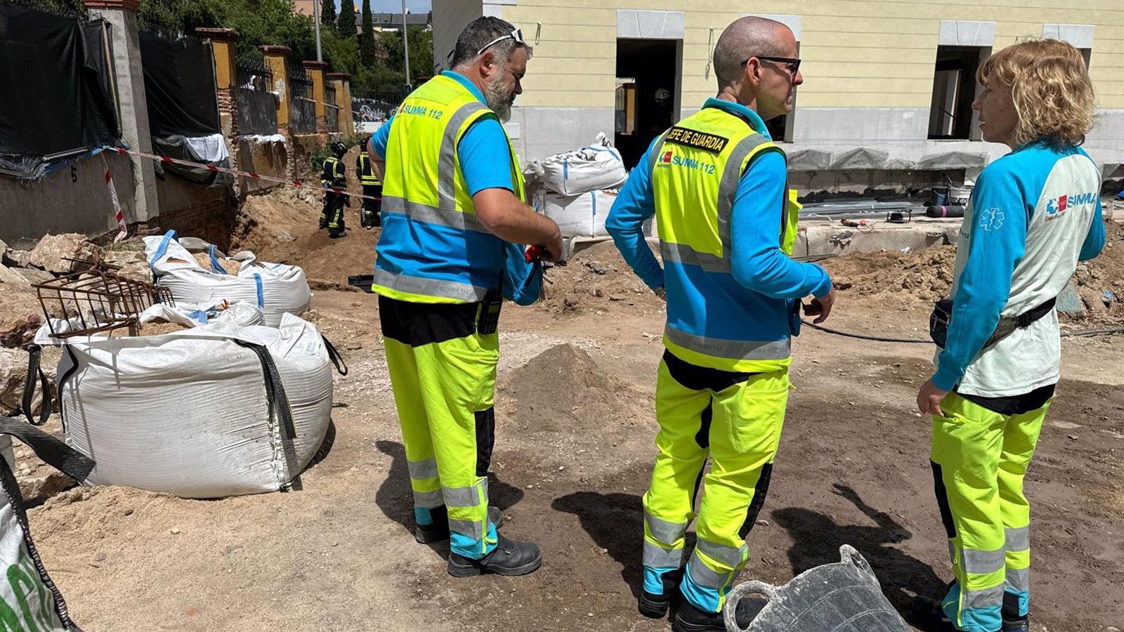 Fallece un trabajador aplastado por una retroexcavadora en Chamartín