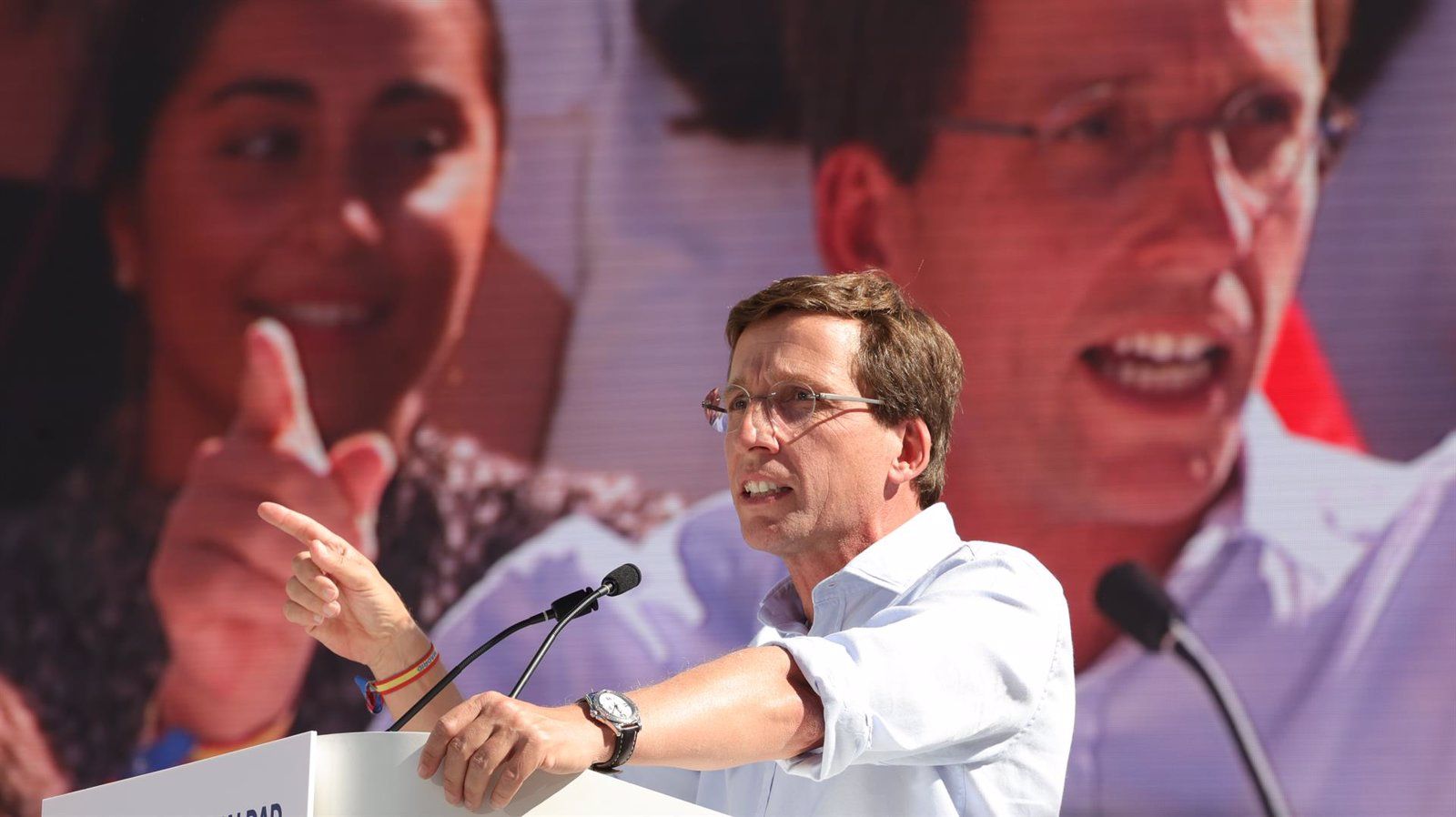Almeida critica a Sánchez por su ausencia en el debate sobre la Ley de Amnistía