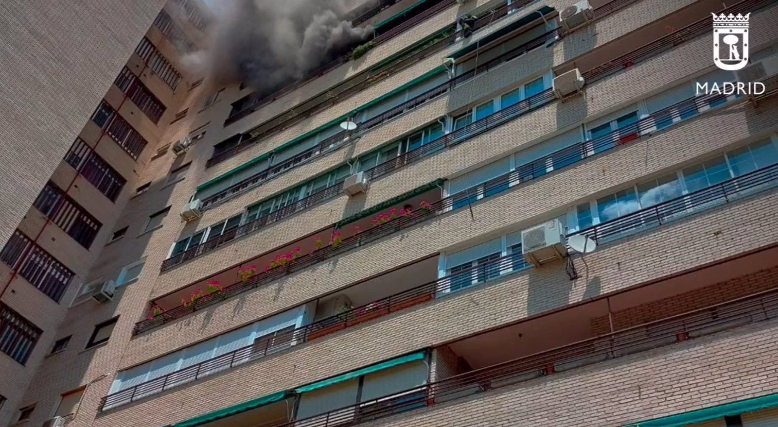 Intervienen 21 dotaciones en un fuego del Distrito Latina