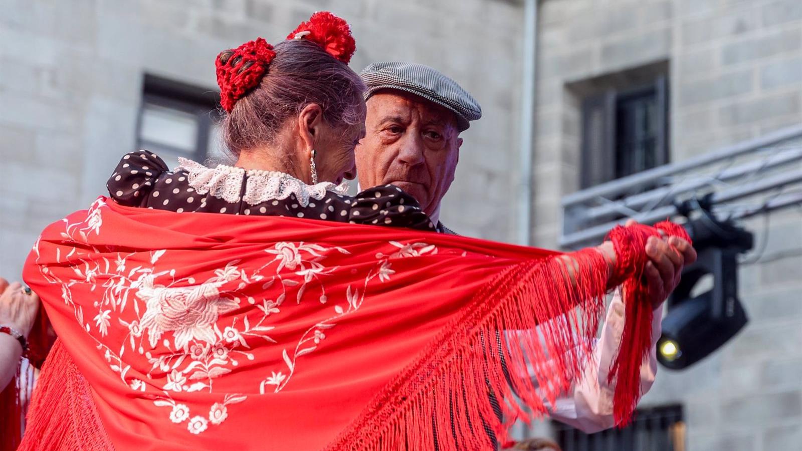 La Junta Municipal de Centro premiará los mejores engalanamientos en las fiestas de agosto