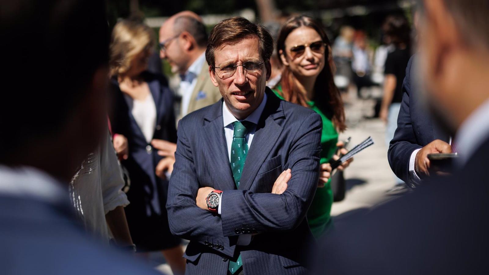 Almeida anuncia un plan de choque para reducir el ruido en el Santiago Bernabéu