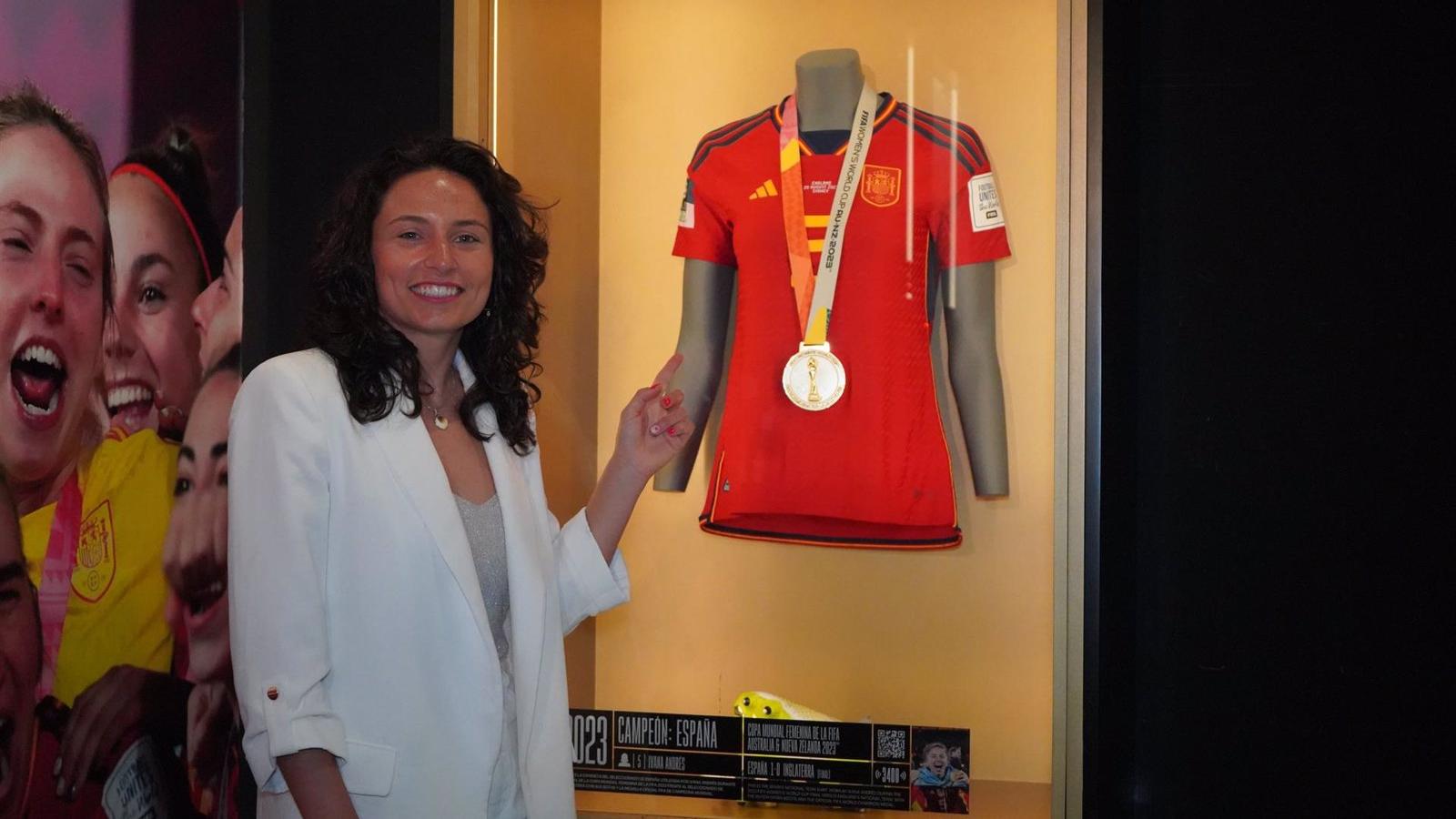 La medalla y la camiseta de Ivana Andrés ya están en el museo 'Legends' de LaLiga