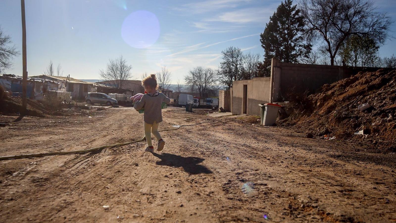 Proponen llevar a juicio a dos altos cargos por el derribo ilegal de una vivienda en la Cañada Real