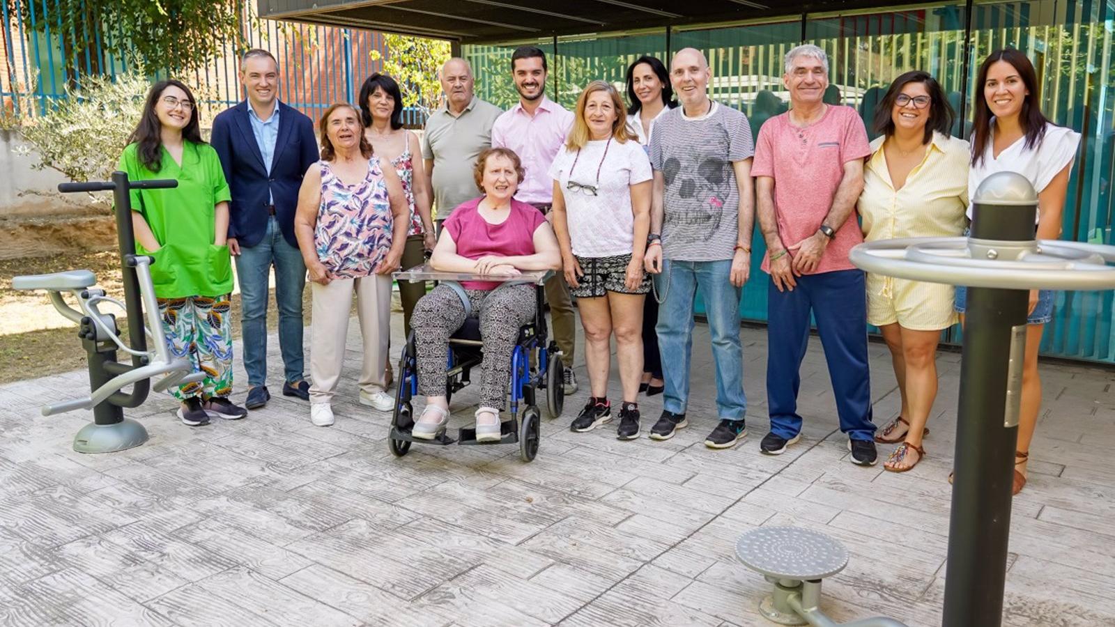 Torrejón de Ardoz inaugura una zona de juegos biosaludables para AFADACS