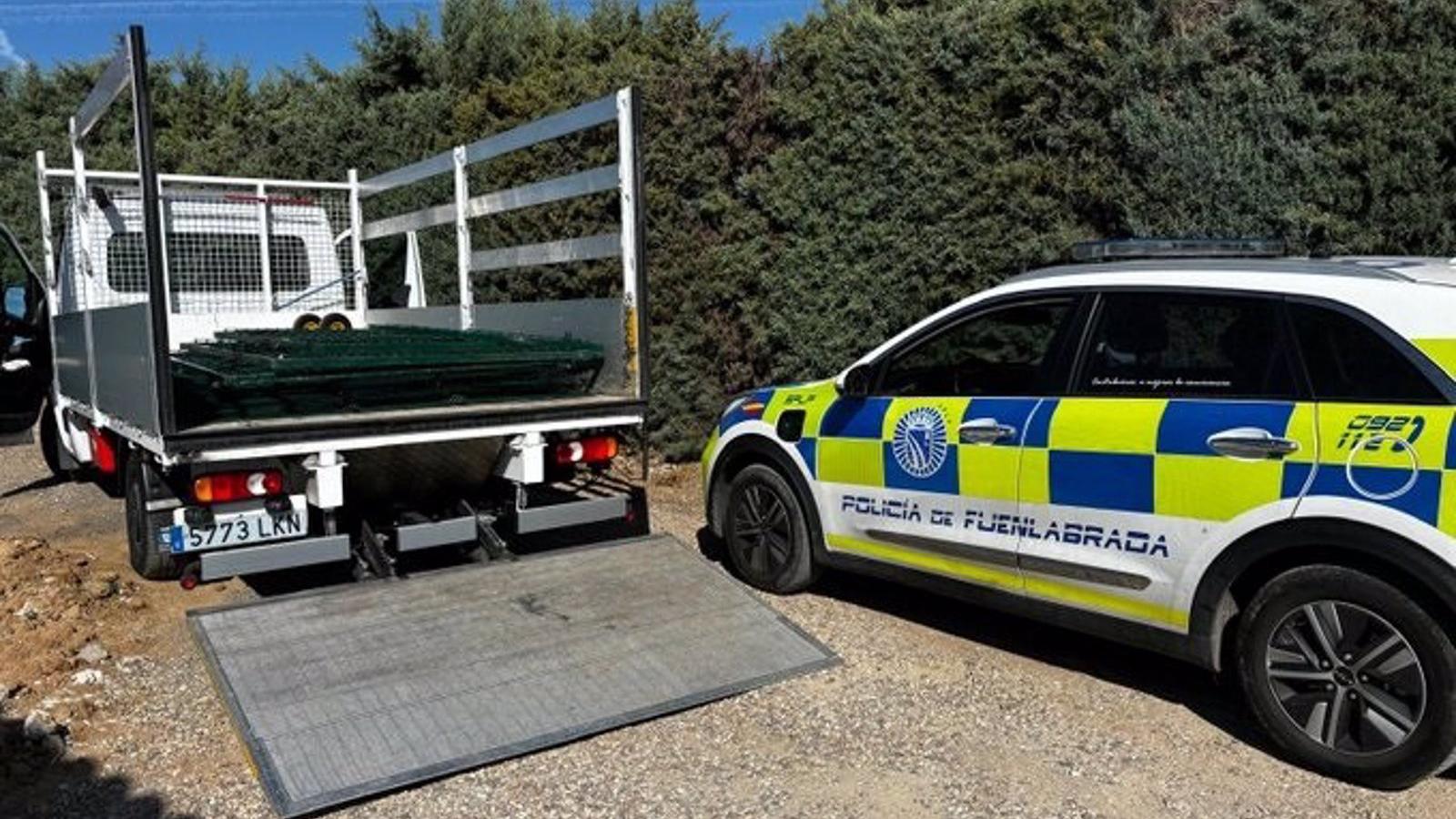 Recuperadas las vallas robadas del área canina de Loranca de Fuenlabrada