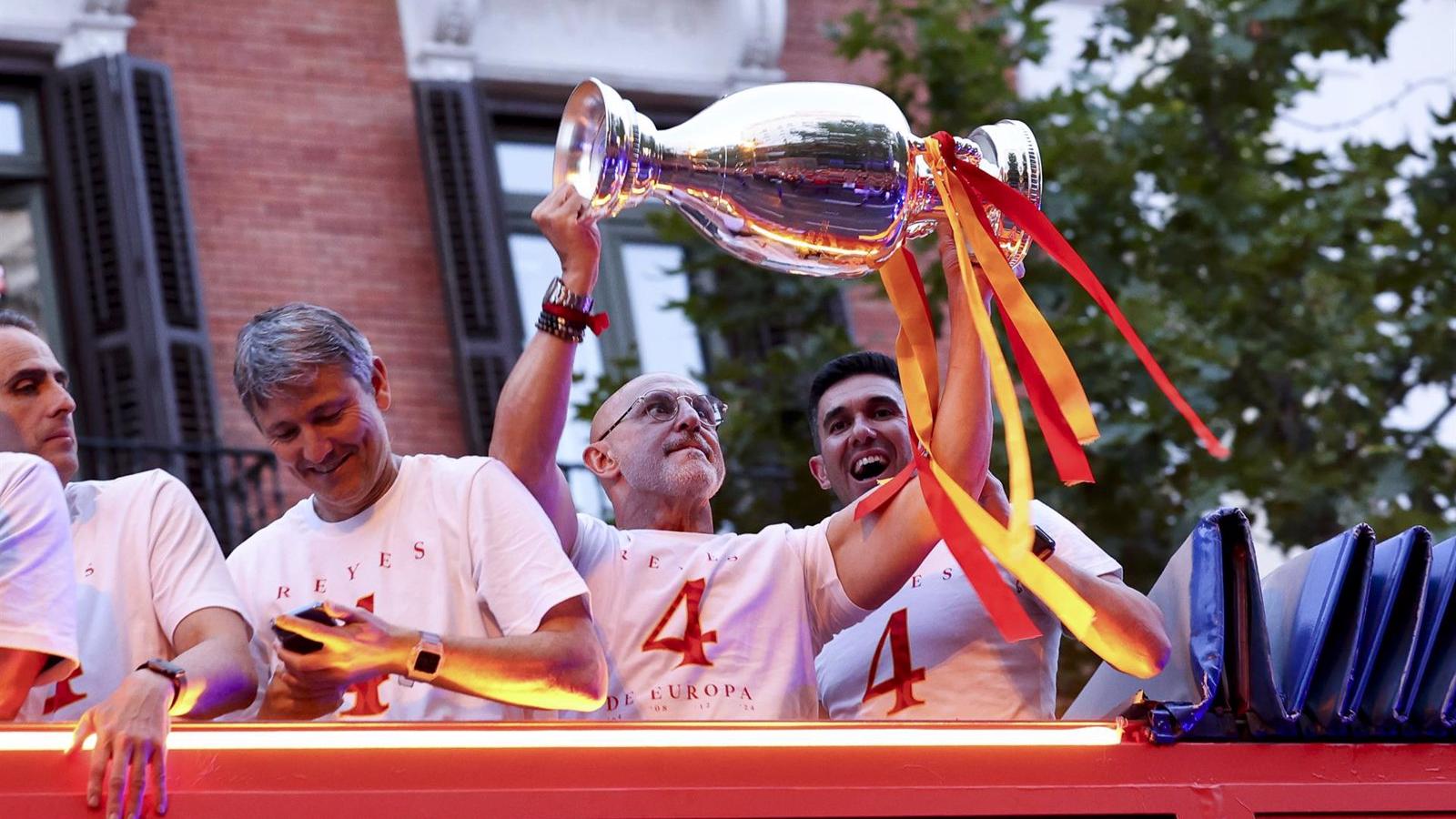 El polideportivo La Masó se llamará Luis de la Fuente en honor al seleccionador nacional