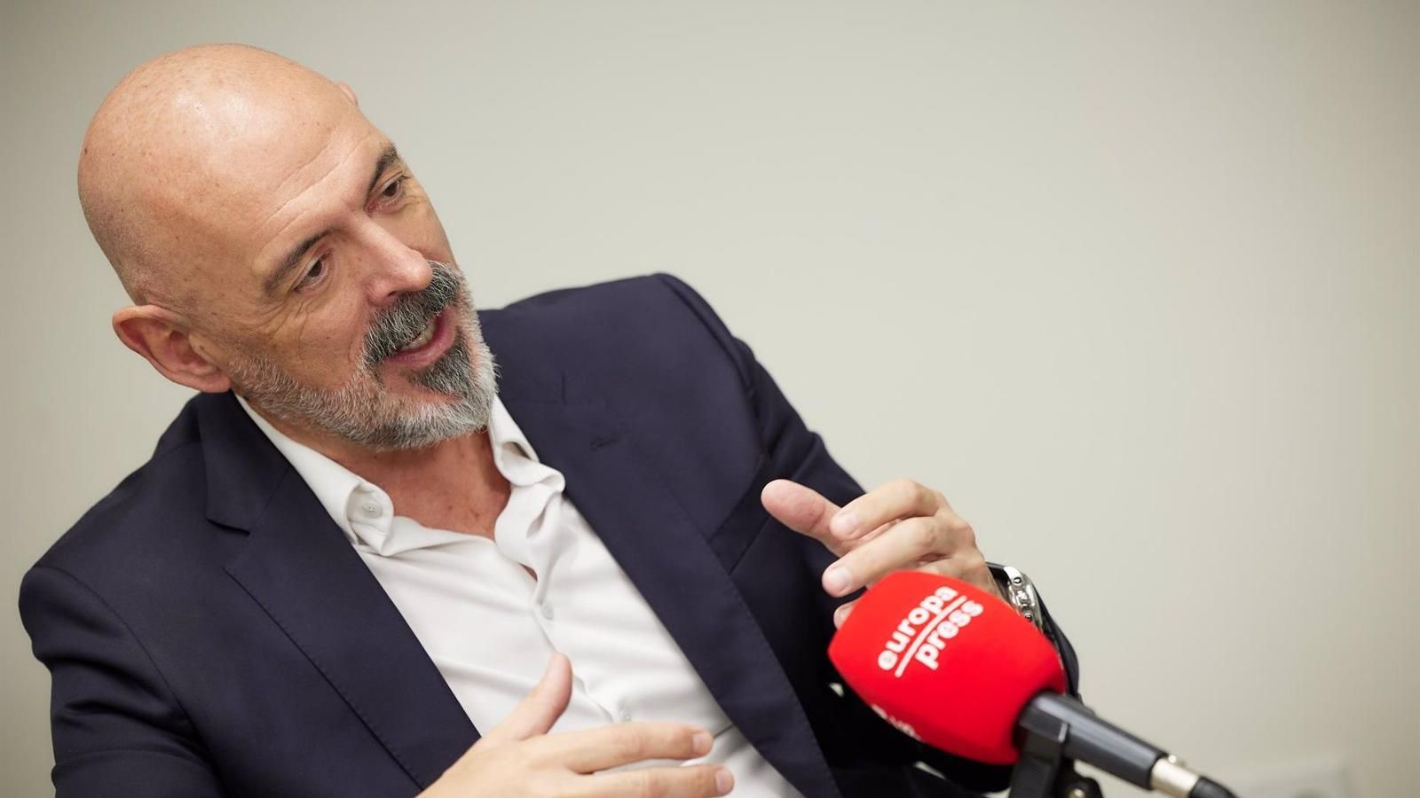 El rector de la UCM pasa de testigo a  investigado en el caso Begoña Gómez