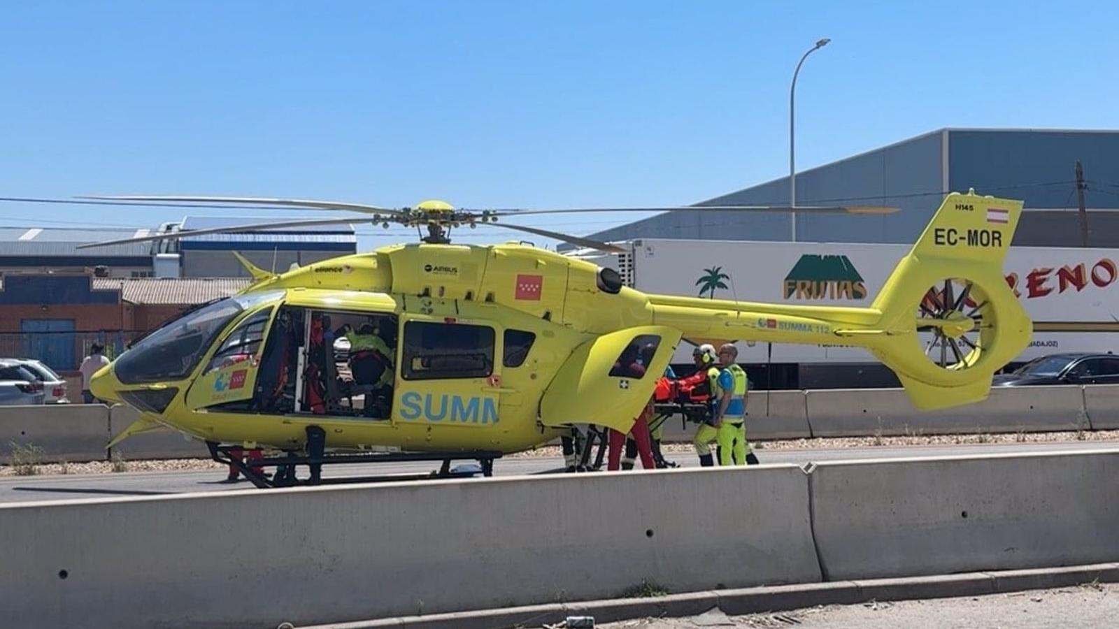 Herido grave un trabajador en Griñón al caerle parte de la carga de 300 kilos de frutas que manipulaba