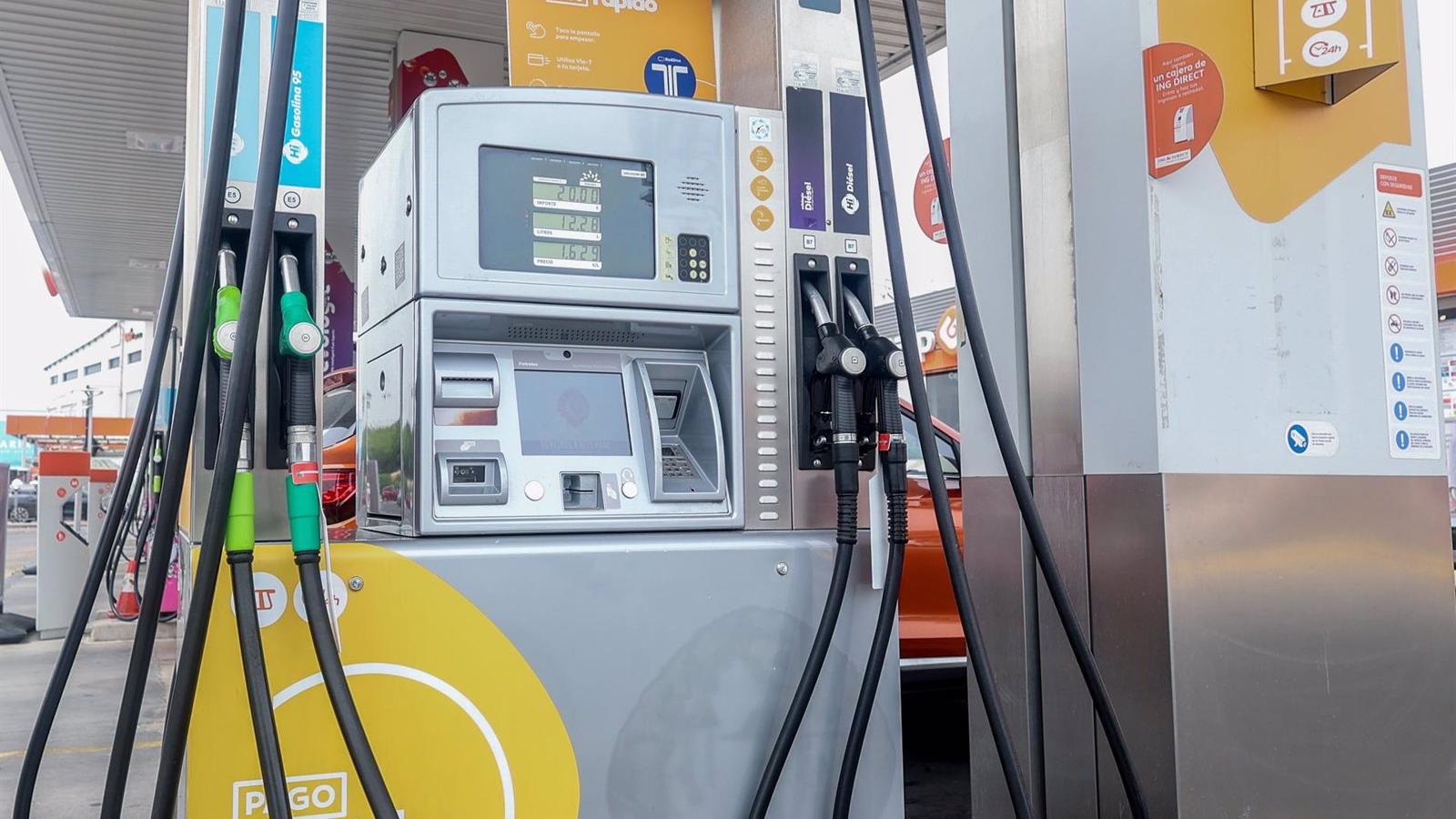  Nueva bajada en los precios de los carburantes en España