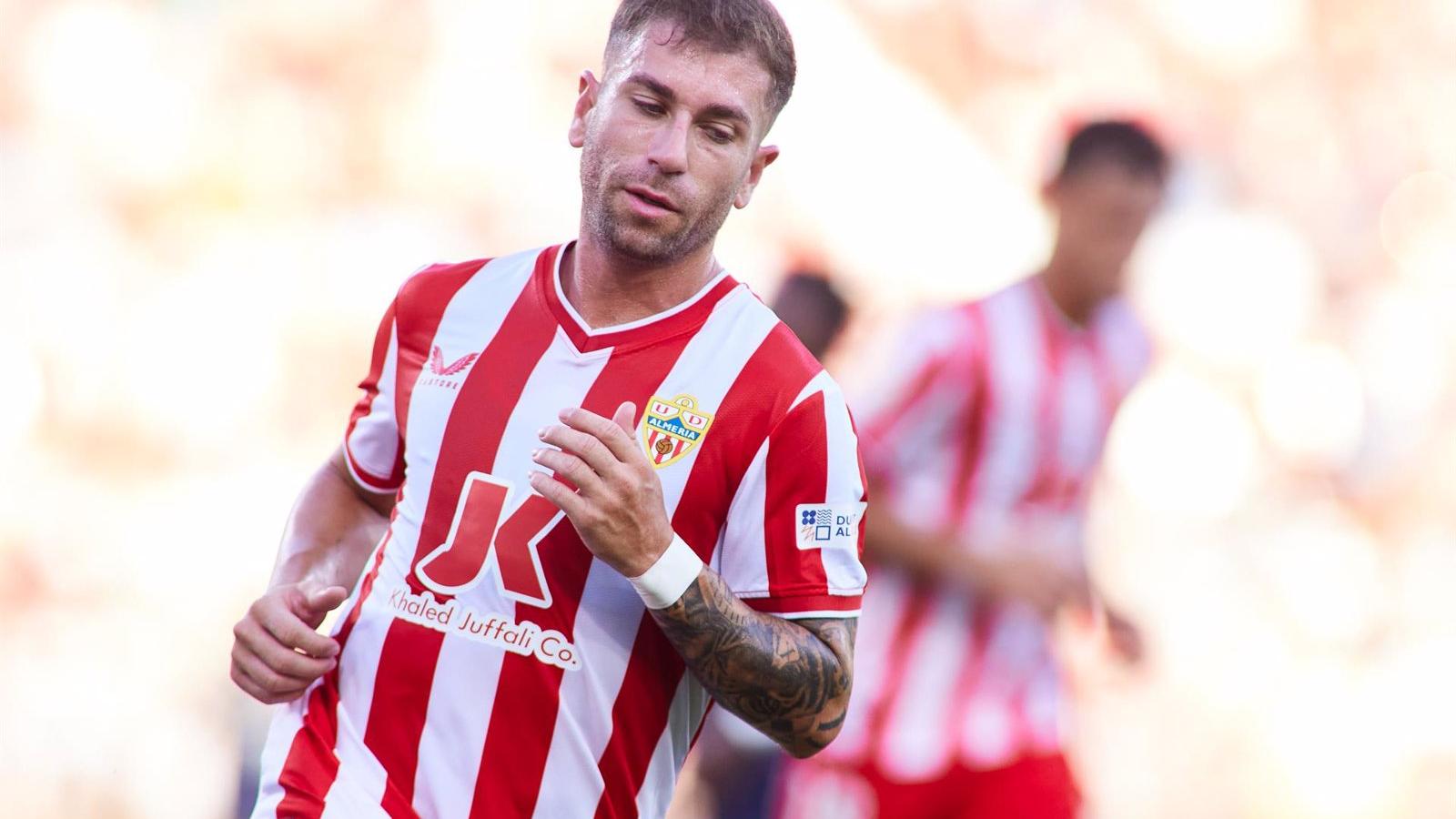 Adrián Embarba regresa al Rayo Vallecano cedido por el Almería