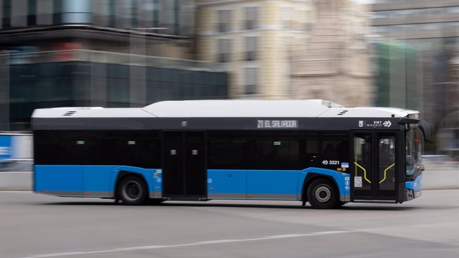 La EMT Madrid amplía la línea 135 y ofrece servicio gratuito por las obras en la L10 de Metro
