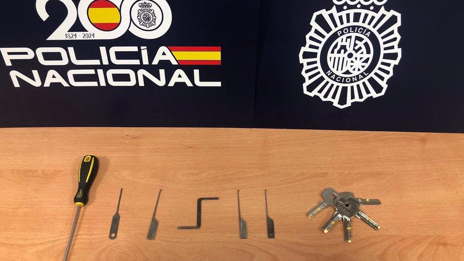 Detenidos dos hombres por intentar robar una casa en el distrito de Salamanca