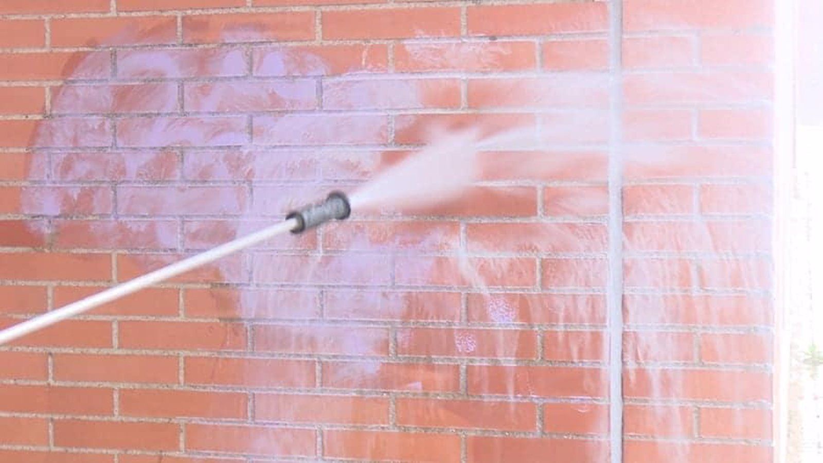 La Policía Local de San Sebastián de los Reyes identifican a un nuevo grafitero tras una persecución