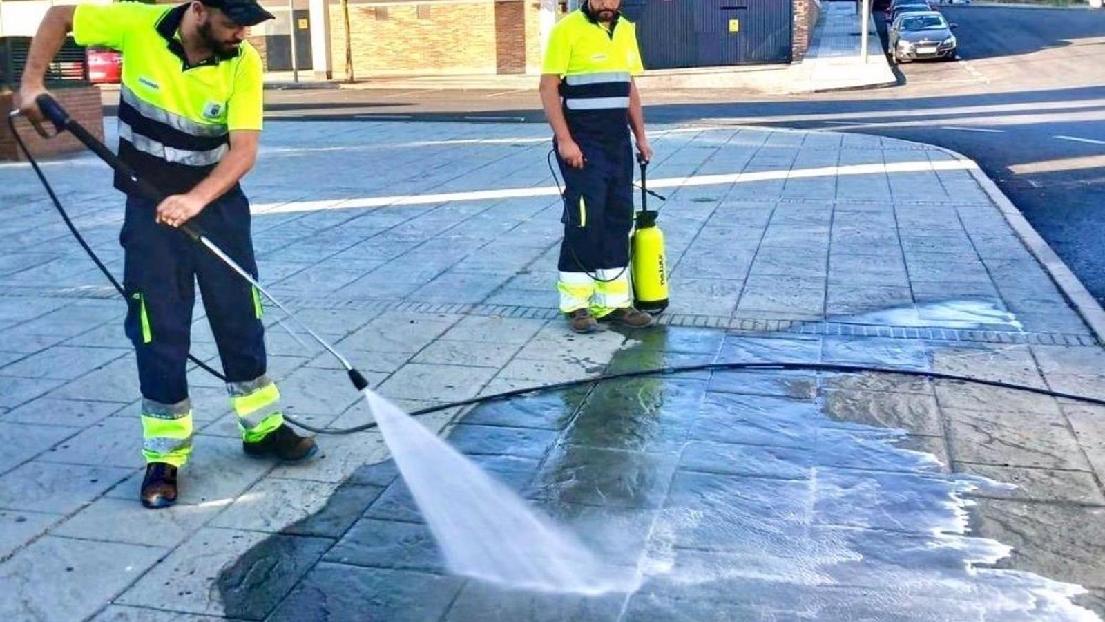 Majadahonda implementa nuevo sistema de limpieza con agua a presión