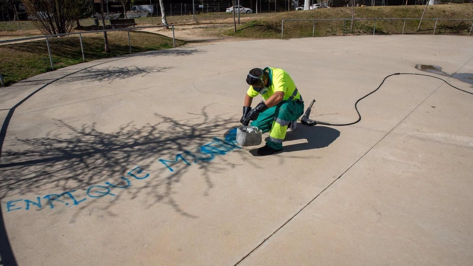 Boadilla del Monte elimina 1.800 grafitis en seis meses