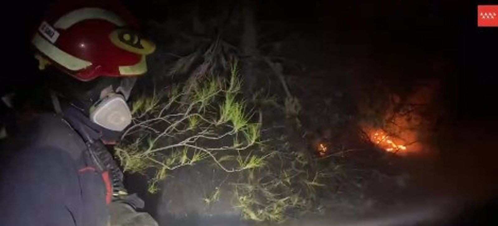 Los vecinos de Rivas desalojados por el fuego regresan a sus casas