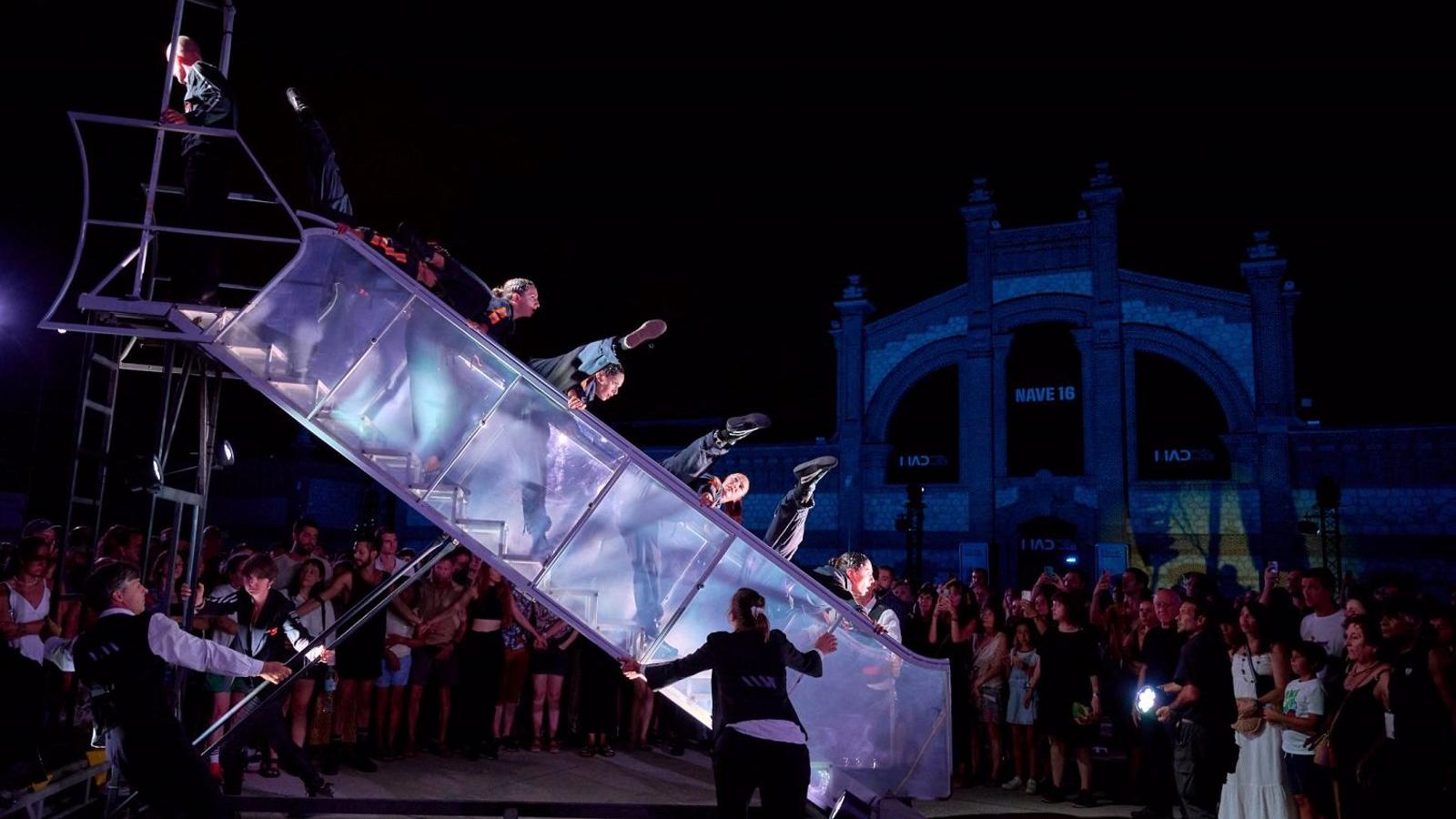 Sol Picó clausura Veranos de la Villa 2024 con un espectáculo multitudinario en Matadero
