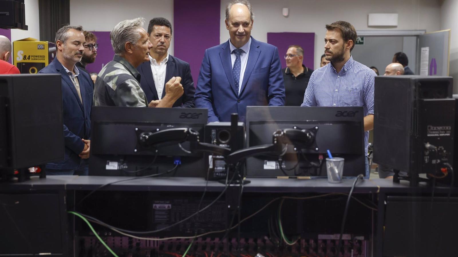 Madrid impulsará la formación digital con 20 nuevos centros en 2025