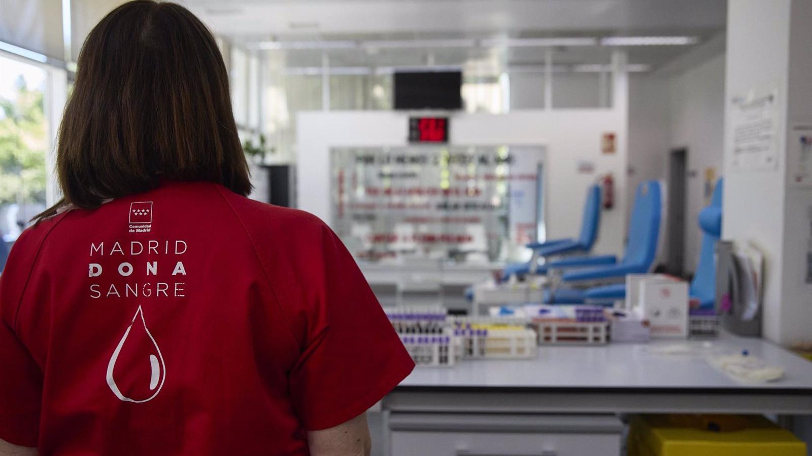 Varios hospitales madrileños necesitan con urgencia donaciones de sangre de los grupos 'O+', 'O-', 'A+', 'A-', 'B+' y 'B-'