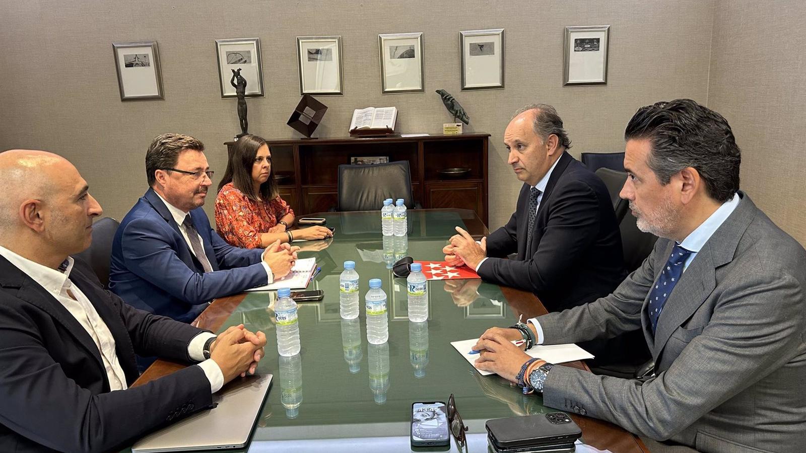 Madrid y Extremadura colaborarán en proyectos de digitalización para reducir la brecha tecnológica