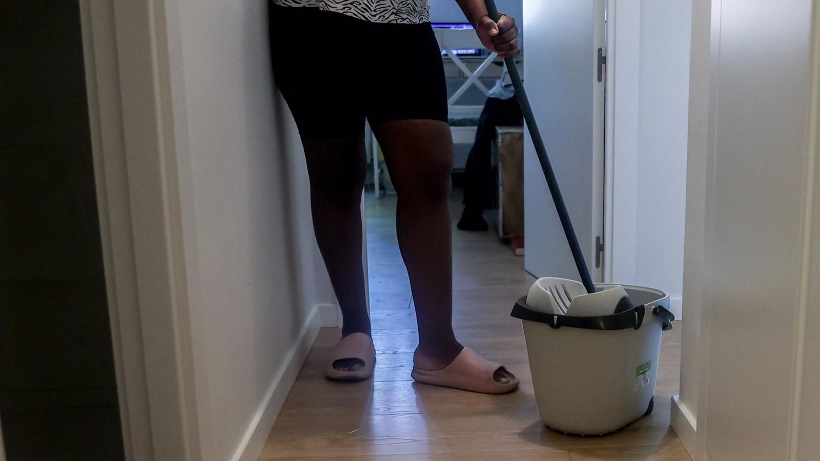 Las empleadas del hogar tendrán reconocimiento médico gratuito y mayor protección