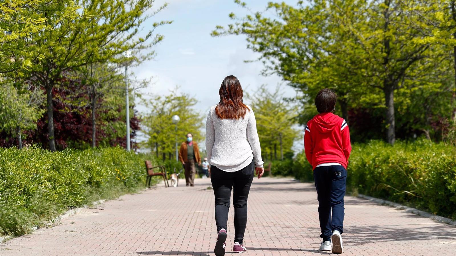 Las familias numerosas mantendrán el reconocimiento vitalicio en Madrid