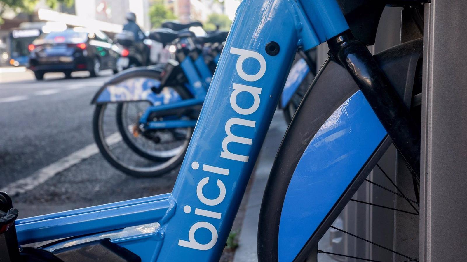 Sánchez anuncia rebajas en tarifas de Bicimad y Bicing