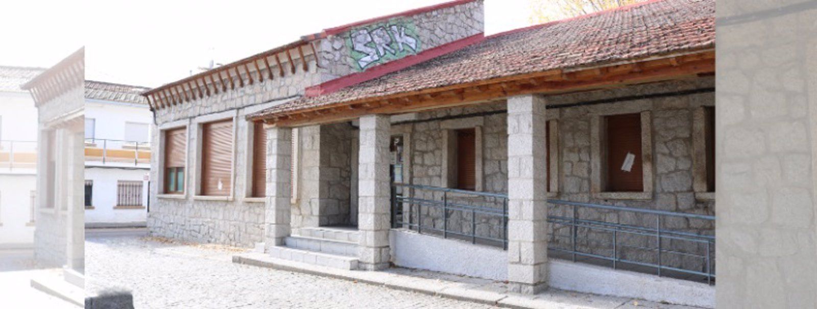 Cierra temporalmente el centro de salud de Hoyo de Manzanares tras el desprendimiento de un falso techo