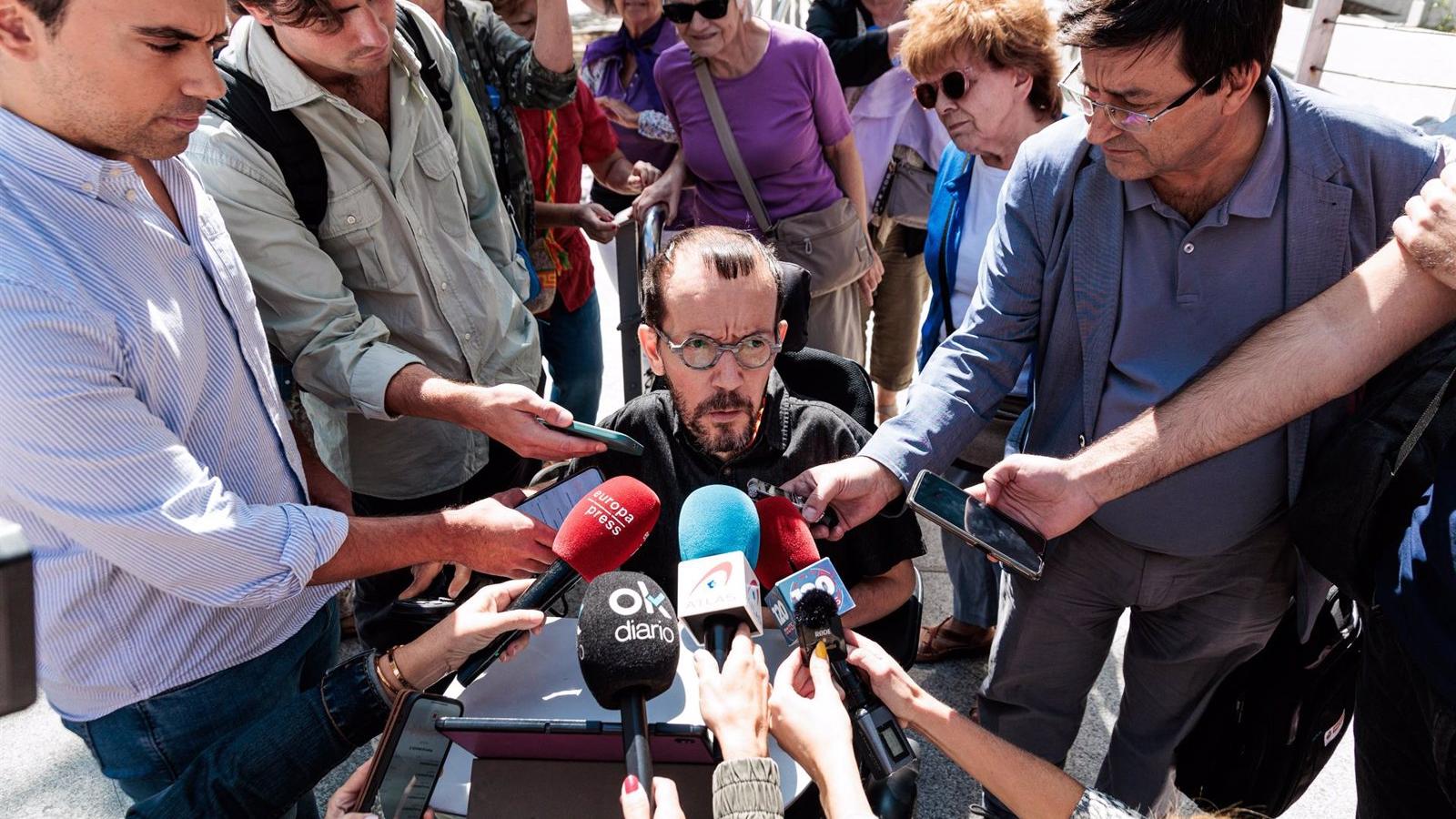 El juez procesa a Echenique por un presunto delito de odio en un tuit contra los sacerdotes